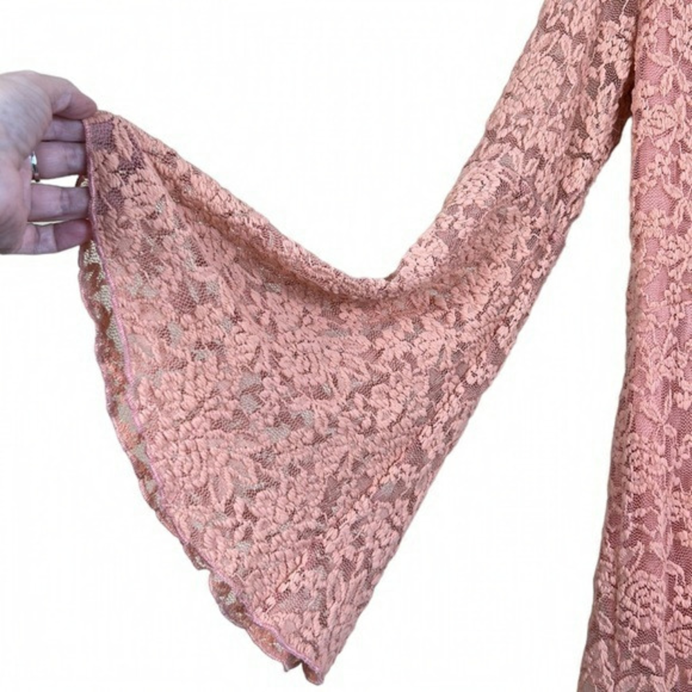 Friday‎ Lace romper with bell sleeves lined size large